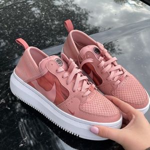 pink nike shoes